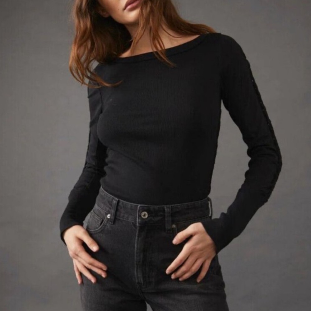 NWT Free People We The Free Daisy Chain
Cuff Blouse